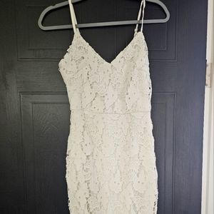 Lace bodycon dress